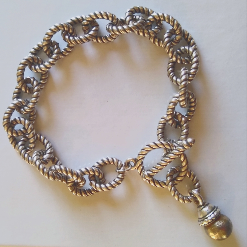 ✨🎁 Silver Two-Toned Bracelet Artisan hand made bar closure - Picture 2 of 3
